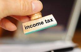 Thuế đối với thu nhập từ bản quyền, nhượng quyền thương mại